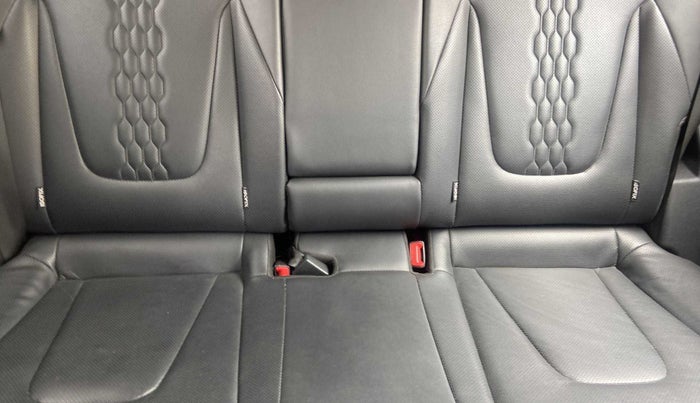2020 Hyundai Creta SX (O) 1.4 TURBO DCT, Petrol, Automatic, 30,113 km, Second-row left seat - Cover slightly stained
