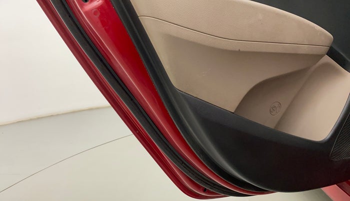 2014 Hyundai Xcent S (O) 1.2, Petrol, Manual, 45,061 km, Rear left door - Door stopper rubber missing