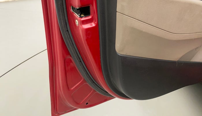 2014 Hyundai Xcent S (O) 1.2, Petrol, Manual, 45,061 km, Front passenger door - Door stopper rubber missing