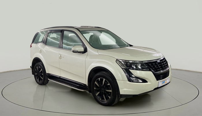 2020 Mahindra XUV500 W11(O), Diesel, Manual, 30,867 km, Right Front Diagonal