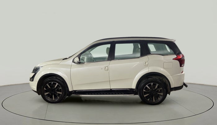 2020 Mahindra XUV500 W11(O), Diesel, Manual, 30,867 km, Left Side