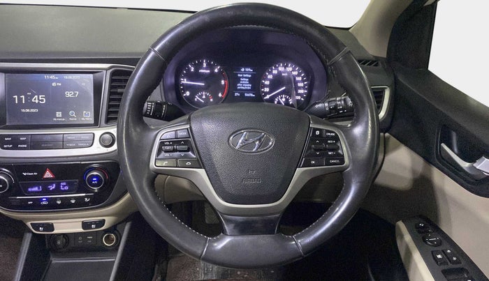 2017 Hyundai Verna 1.6 SX (O) CRDI MT, Diesel, Manual, 57,306 km, Steering Wheel Close Up