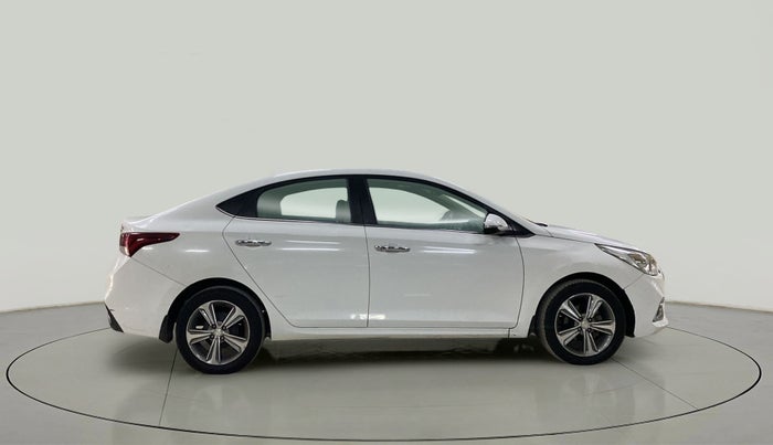 2017 Hyundai Verna 1.6 SX (O) CRDI MT, Diesel, Manual, 57,306 km, Right Side View