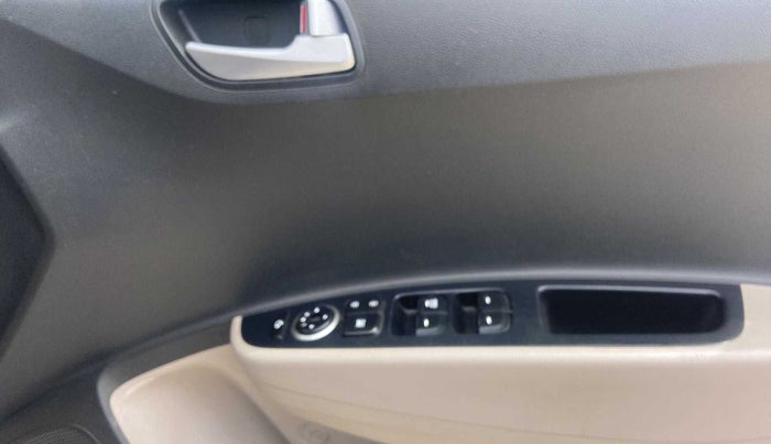 2019 Hyundai Grand i10 SPORTZ 1.2 KAPPA VTVT, Petrol, Manual, 42,976 km, Driver Side Door Panels Control