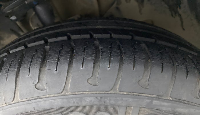 2018 Tata TIGOR XT PETROL, Petrol, Manual, 14,021 km, Left Front Tyre Tread