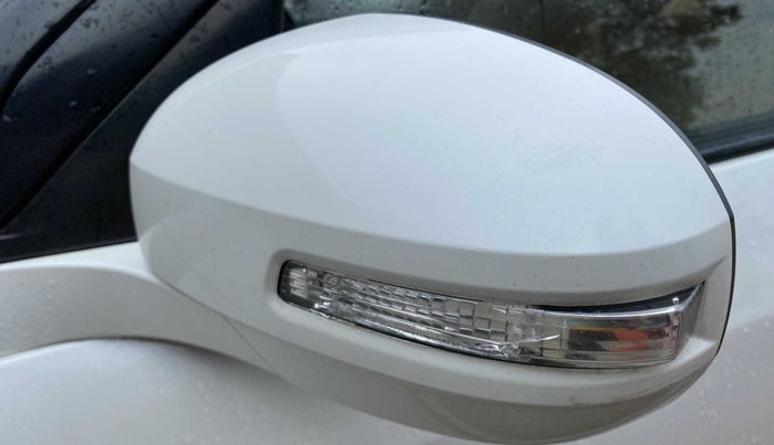 2016 Maruti Swift Dzire VXI (O), Petrol, Manual, 49,004 km, Left rear-view mirror - Indicator light has minor damage