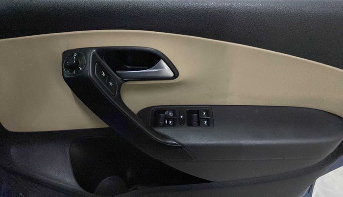2016 Volkswagen Ameo HIGHLINE1.2L, Petrol, Manual, 71,485 km, Driver Side Door Panels Control