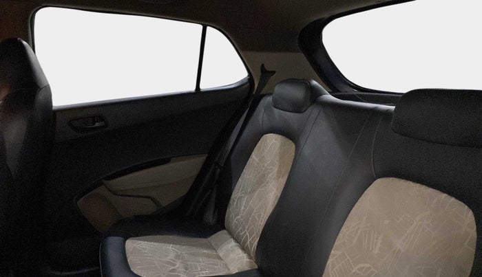 2015 Hyundai Grand i10 MAGNA 1.2 KAPPA VTVT, Petrol, Manual, 23,503 km, Right Side Rear Door Cabin