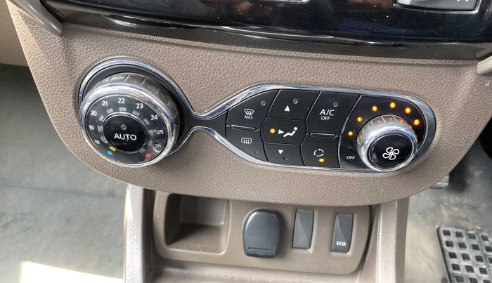 2017 Renault Duster 110 PS RXZ DIESEL, Diesel, Manual, 75,744 km, AC Unit - Directional switch has minor damage