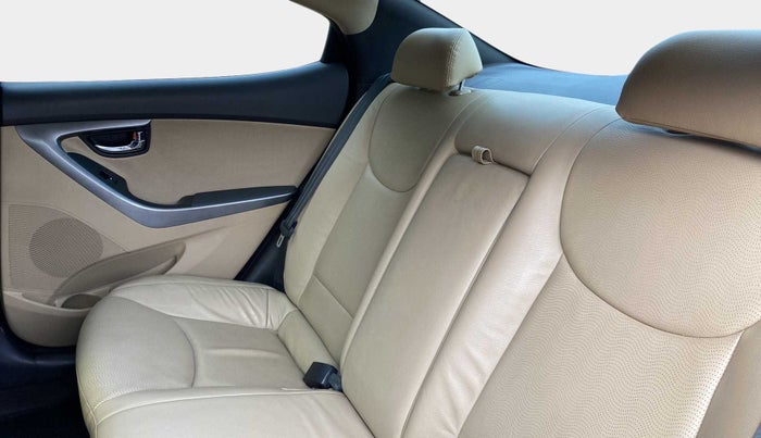 2014 Hyundai New Elantra 1.6 SX AT DIESEL, Diesel, Automatic, 57,850 km, Right Side Rear Door Cabin