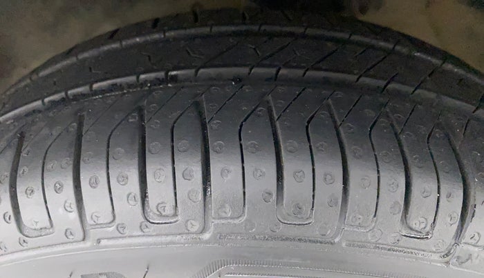 2010 Maruti Zen Estilo VXI, Petrol, Manual, 1,10,023 km, Left Front Tyre Tread