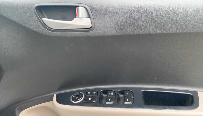2017 Hyundai Grand i10 SPORTZ 1.2 KAPPA VTVT, Petrol, Manual, 23,538 km, Driver Side Door Panels Control