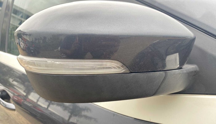 2018 Tata NEXON XZA PLUS PETROL, Petrol, Automatic, 38,056 km, Right rear-view mirror - Indicator light has minor damage