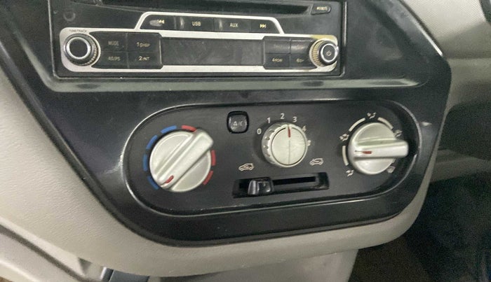 2016 Datsun Redi Go D, Petrol, Manual, 57,848 km, AC Unit - Directional switch has minor damage