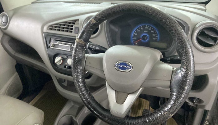 2016 Datsun Redi Go D, Petrol, Manual, 57,848 km, Steering wheel - Steering cover is minor torn