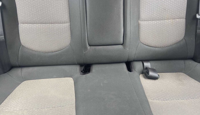 2016 Hyundai Creta SX PLUS 1.6 PETROL, Petrol, Manual, 53,031 km, Second-row left seat - Cover slightly stained