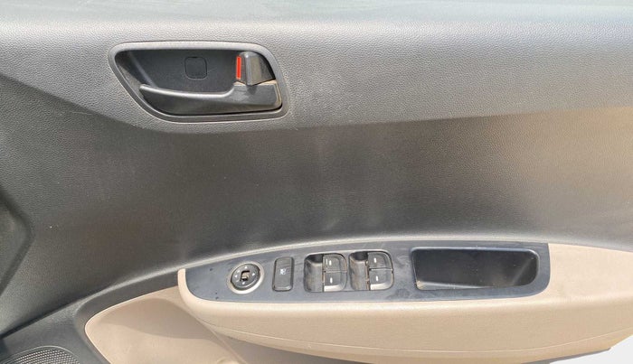 2017 Hyundai Xcent E+, Petrol, Manual, 94,112 km, Driver Side Door Panels Control
