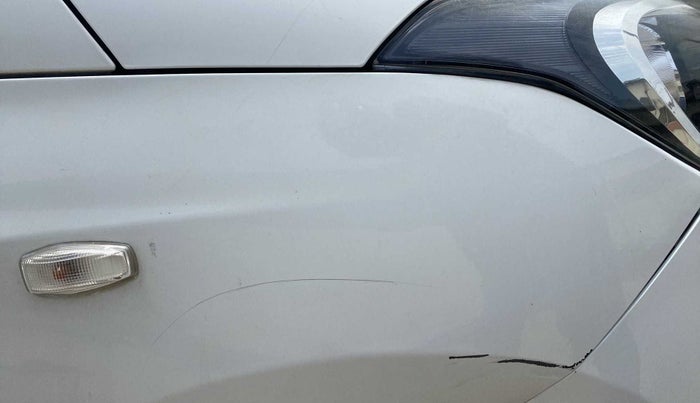 2017 Hyundai Xcent E+, Petrol, Manual, 94,112 km, Right fender - Minor scratches