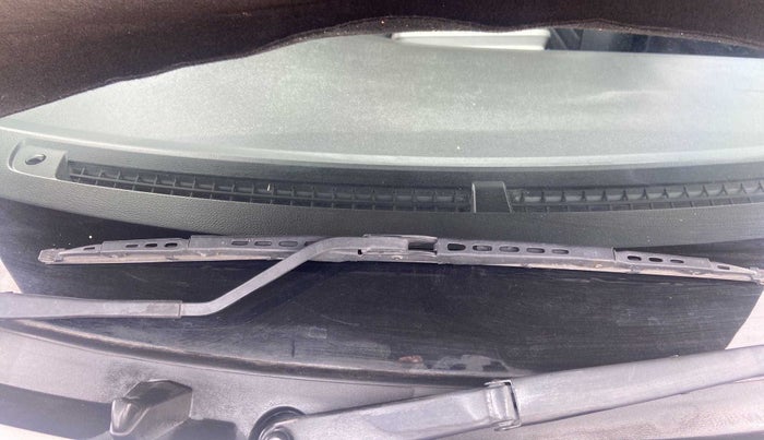 2020 Maruti XL6 ZETA MT, Petrol, Manual, 24,544 km, Front windshield - Wiper nozzle not functional