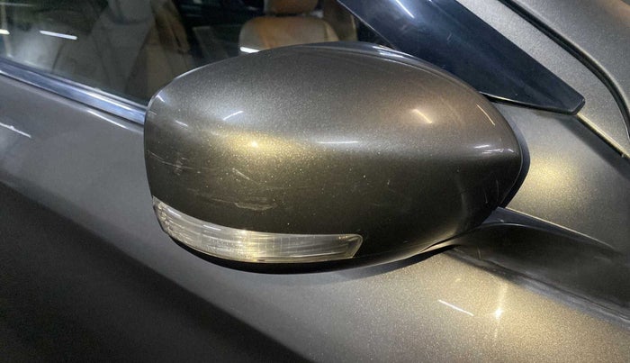 2019 Maruti Ciaz ALPHA DIESEL 1.5, Diesel, Manual, 89,992 km, Right rear-view mirror - Minor scratches