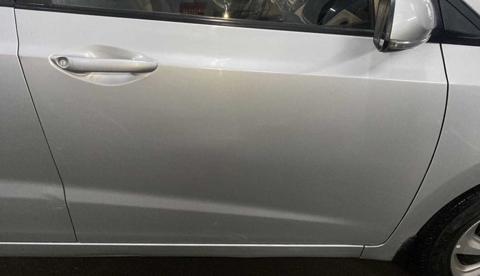 2018 Hyundai Xcent SX 1.2, Petrol, Manual, 63,970 km, Driver-side door - Minor scratches