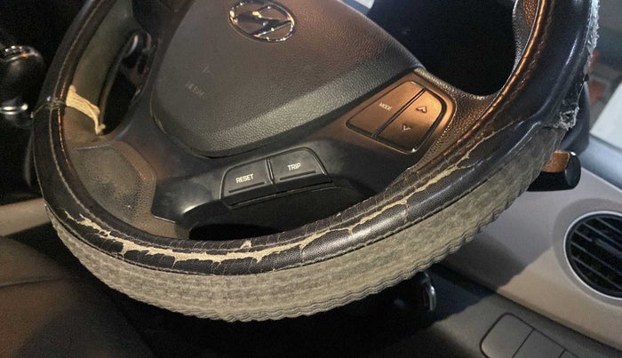 2018 Hyundai Xcent SX 1.2, Petrol, Manual, 63,970 km, Steering wheel - Steering cover is minor torn