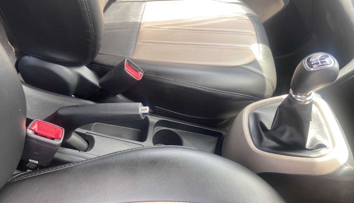 2018 Hyundai Grand i10 ASTA 1.2 KAPPA VTVT, Petrol, Manual, 16,247 km, Gear Lever