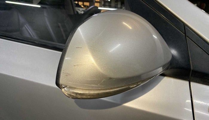 2016 Hyundai Xcent S 1.2, Petrol, Manual, 83,104 km, Right rear-view mirror - Indicator light has minor damage
