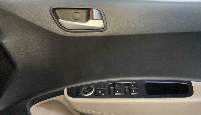 2016 Hyundai Xcent S 1.2, Petrol, Manual, 83,104 km, Driver Side Door Panels Control