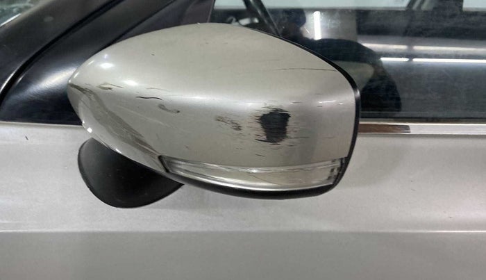2018 Maruti IGNIS ALPHA 1.2, Petrol, Manual, 1,23,617 km, Left rear-view mirror - Indicator light has minor damage