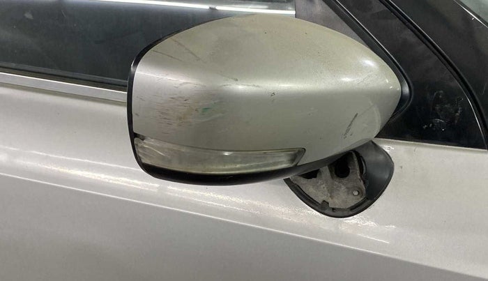 2018 Maruti IGNIS ALPHA 1.2, Petrol, Manual, 1,23,617 km, Right rear-view mirror - Indicator light has minor damage
