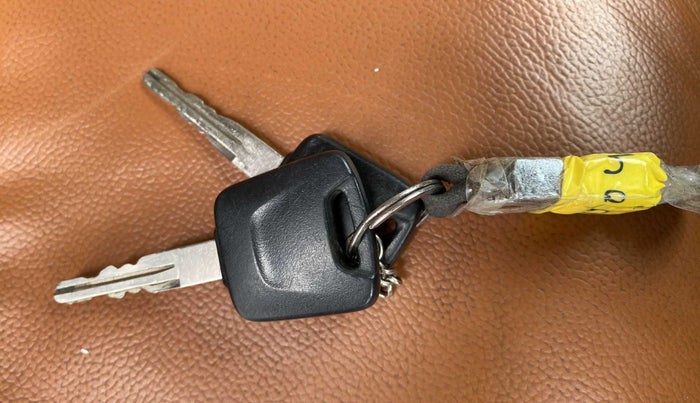 2014 Datsun Go T, Petrol, Manual, 82,410 km, Key Close Up