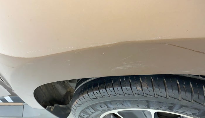 2017 Renault Duster RXS CVT, Petrol, Automatic, 61,077 km, Left quarter panel - Minor scratches