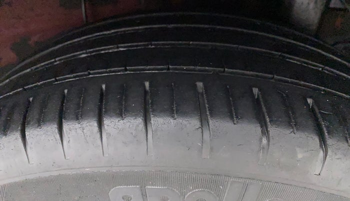2016 Hyundai Elite i20 ASTA 1.2 (O), Petrol, Manual, 34,509 km, Left Rear Tyre Tread