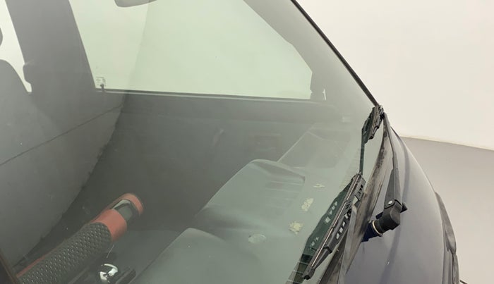 2017 Maruti OMNI E 8 STR, Petrol, Manual, 24,644 km, Front windshield - Minor spot on windshield