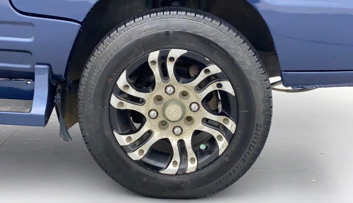 2017 Maruti OMNI E 8 STR, Petrol, Manual, 24,644 km, Right Front Wheel