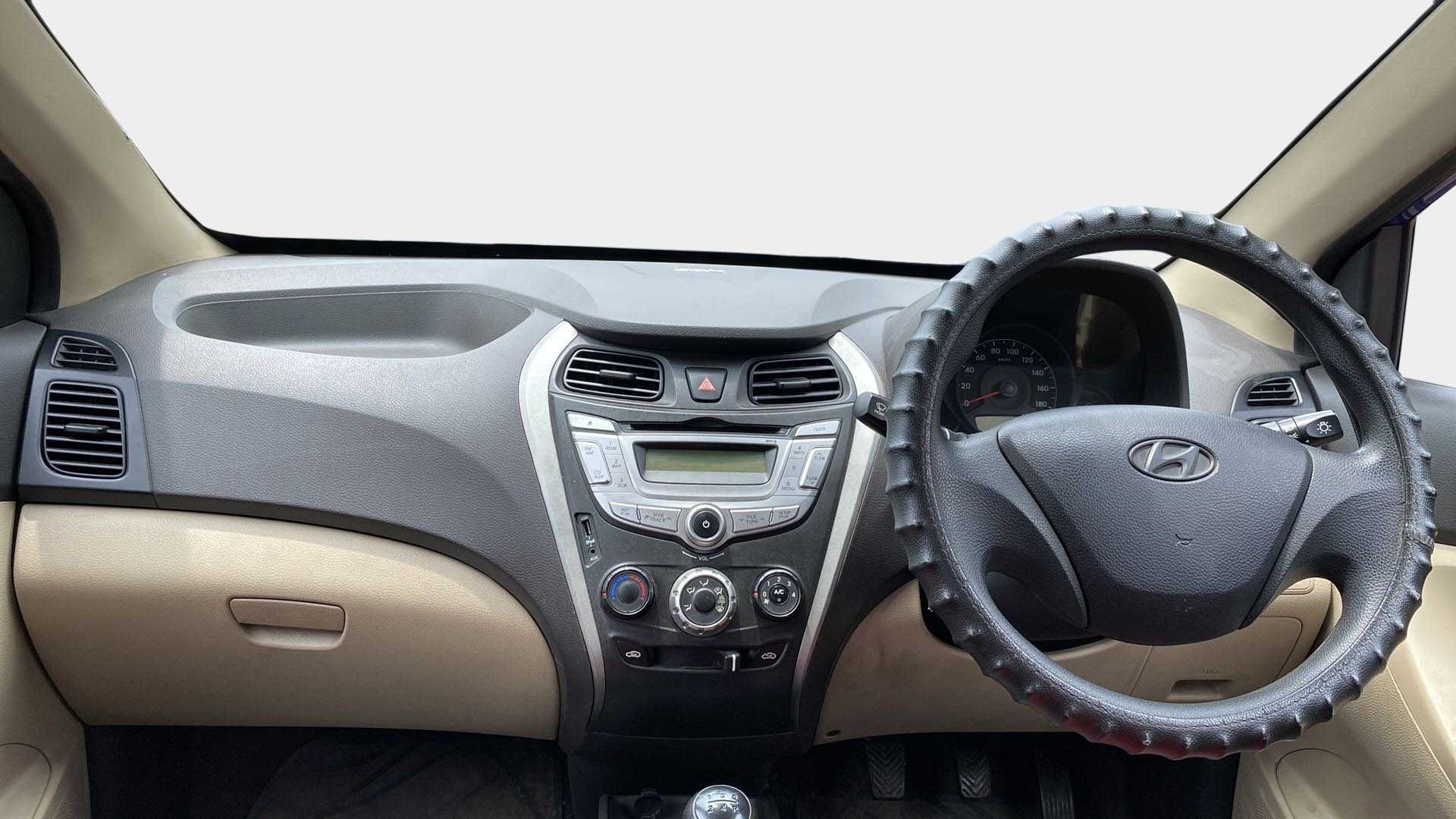 2016 Hyundai Eon for sale | 17 Km | Manual transmission - V-MAC Car Display  Center