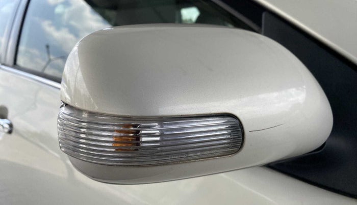 2011 Toyota Corolla Altis GL DIESEL, Diesel, Manual, 90,929 km, Right rear-view mirror - Indicator light has minor damage