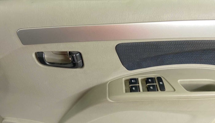 2019 Mahindra Scorpio S11 2WD, Diesel, Manual, 33,657 km, Driver Side Door Panels Control