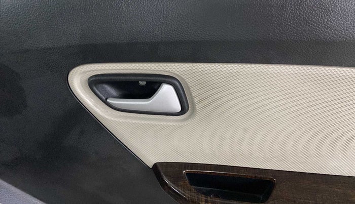 2021 Maruti Alto VXI, Petrol, Manual, 22,928 km, Driver Side Door Panels Control