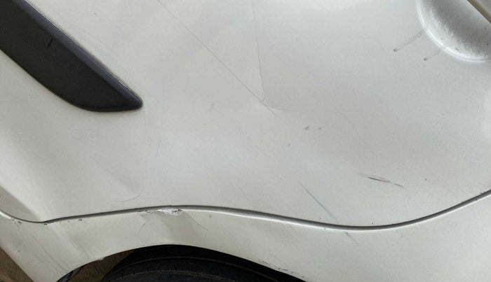 2014 Maruti Swift ZDI, Diesel, Manual, 74,232 km, Rear left door - Slightly dented