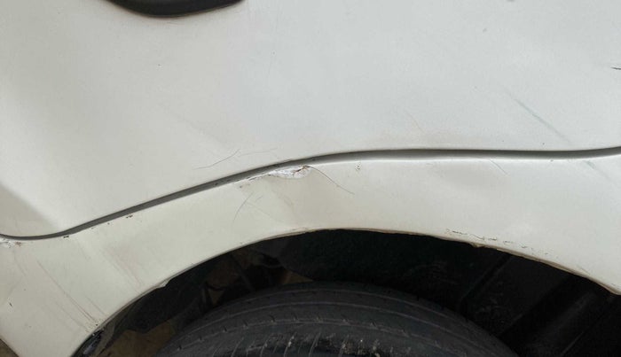 2014 Maruti Swift ZDI, Diesel, Manual, 74,232 km, Left quarter panel - Minor scratches