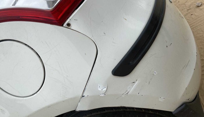 2014 Maruti Swift ZDI, Diesel, Manual, 74,232 km, Rear bumper - Minor scratches