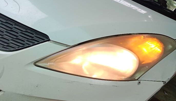 2014 Maruti Swift ZDI, Diesel, Manual, 74,232 km, Left headlight - Faded