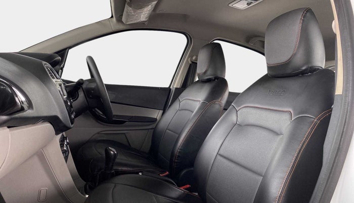 2016 Tata Tiago XZ PETROL, Petrol, Manual, 31,294 km, Right Side Front Door Cabin