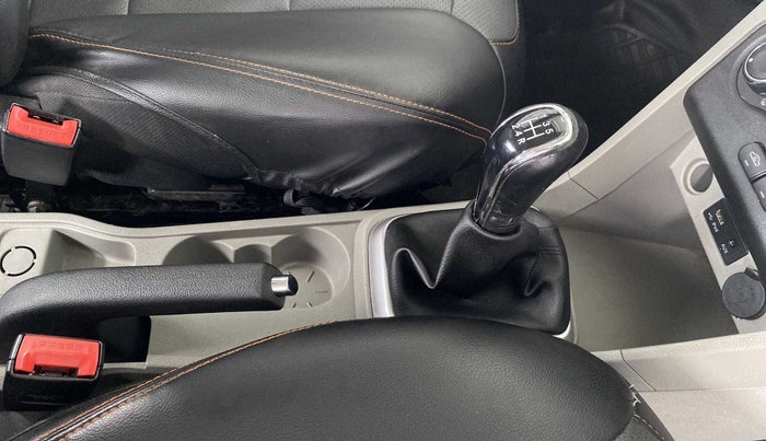 2016 Tata Tiago XZ PETROL, Petrol, Manual, 31,294 km, Gear Lever