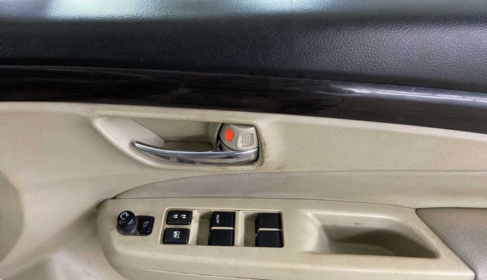 2016 Maruti Ciaz ZXI+ AT, Petrol, Automatic, 37,999 km, Driver Side Door Panels Control