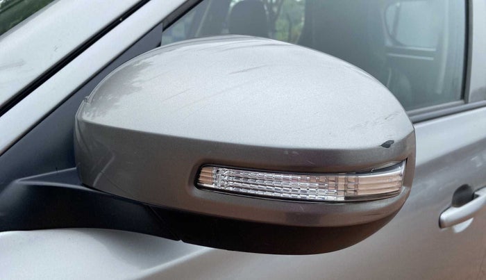 2021 Maruti Vitara Brezza LXI, Petrol, Manual, 29,882 km, Left rear-view mirror - Cover has minor damage