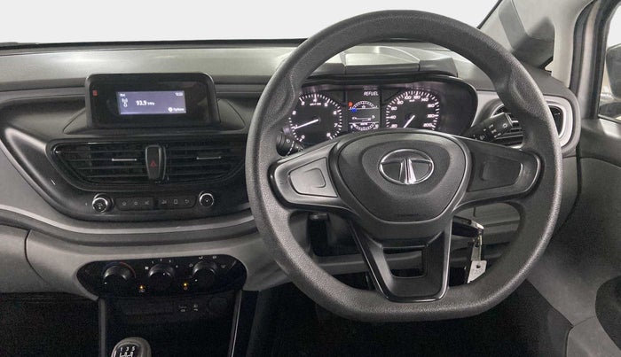 2020 Tata ALTROZ XE PETROL, Petrol, Manual, 27,314 km, Steering Wheel Close Up