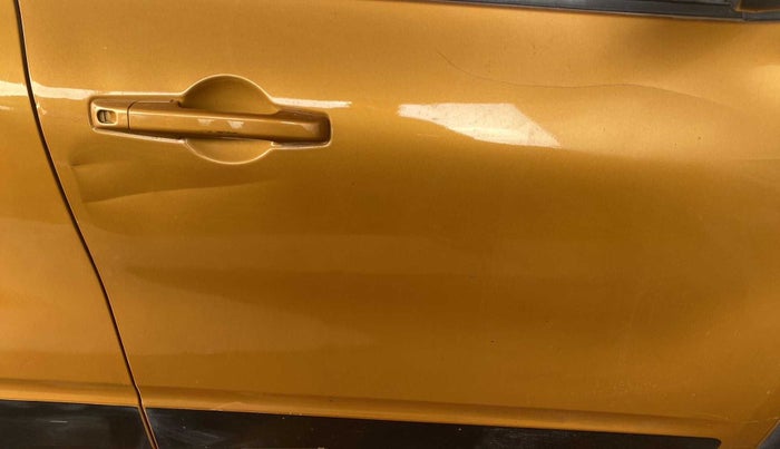 2019 Renault TRIBER RXL MT, Petrol, Manual, 40,131 km, Driver-side door - Minor scratches